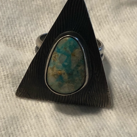 Silver ring - Picture 2 of 3